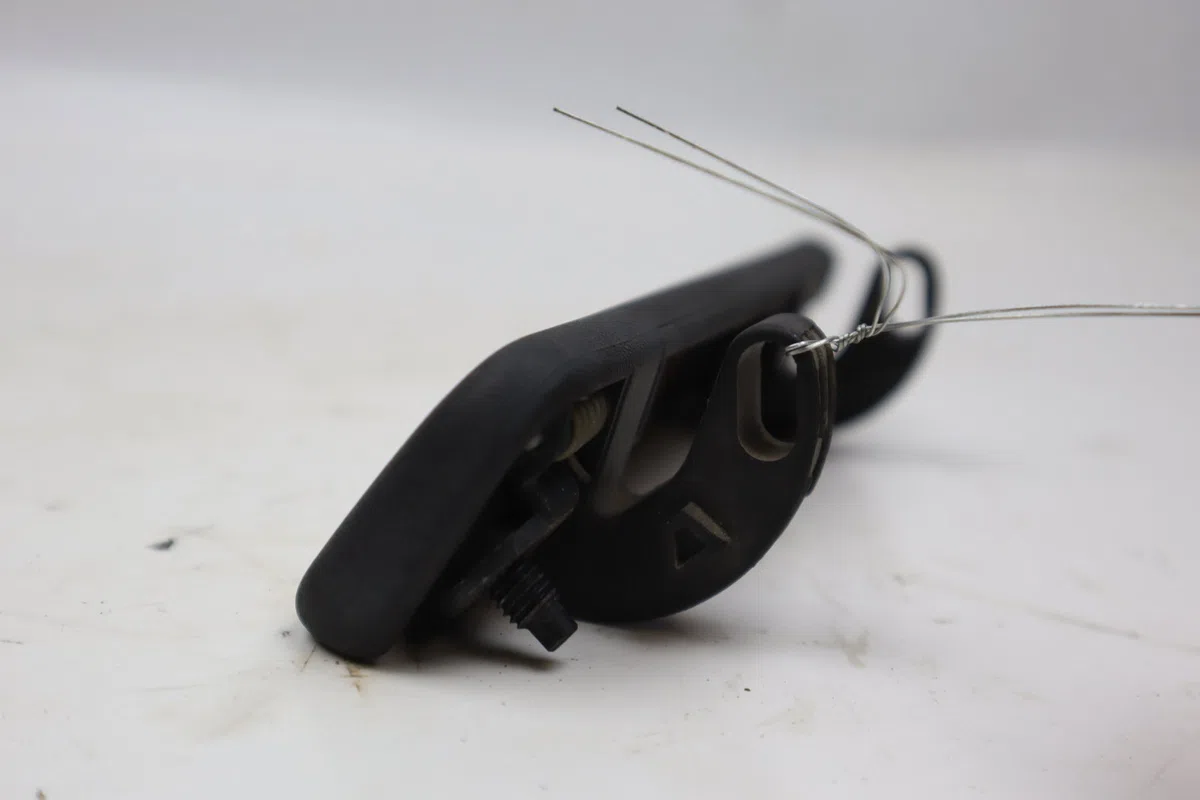 Poignee ext porte arg Renault CLIO I (B-C57_, 5-357_) 1.2 (b-c-s57a, b-c57s, 5-357f, 5-357j, 5-357l, 5-357r) (1990-1998)
