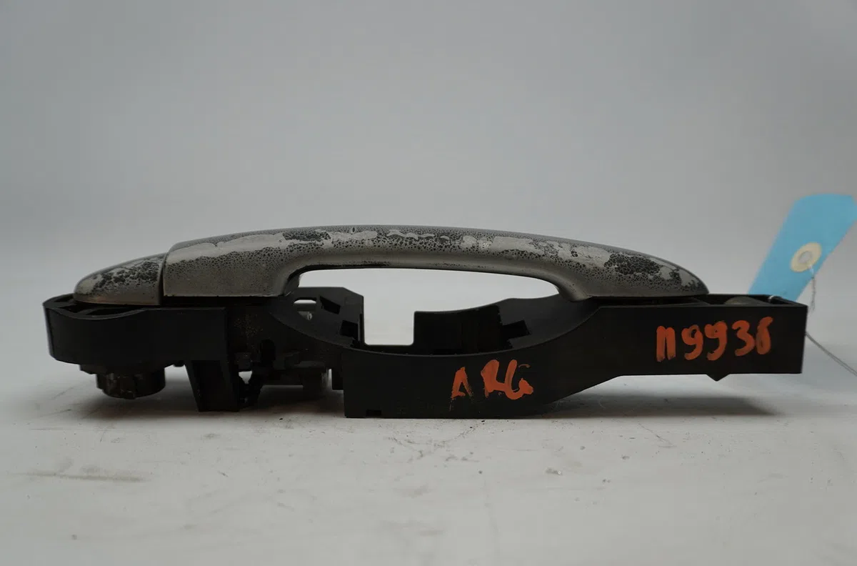 Poignee ext porte arg Renault CLIO III (BR0-1, CR0-1) 1.5 dci (br17, cr17) (2005-2012) 5 portes occasion