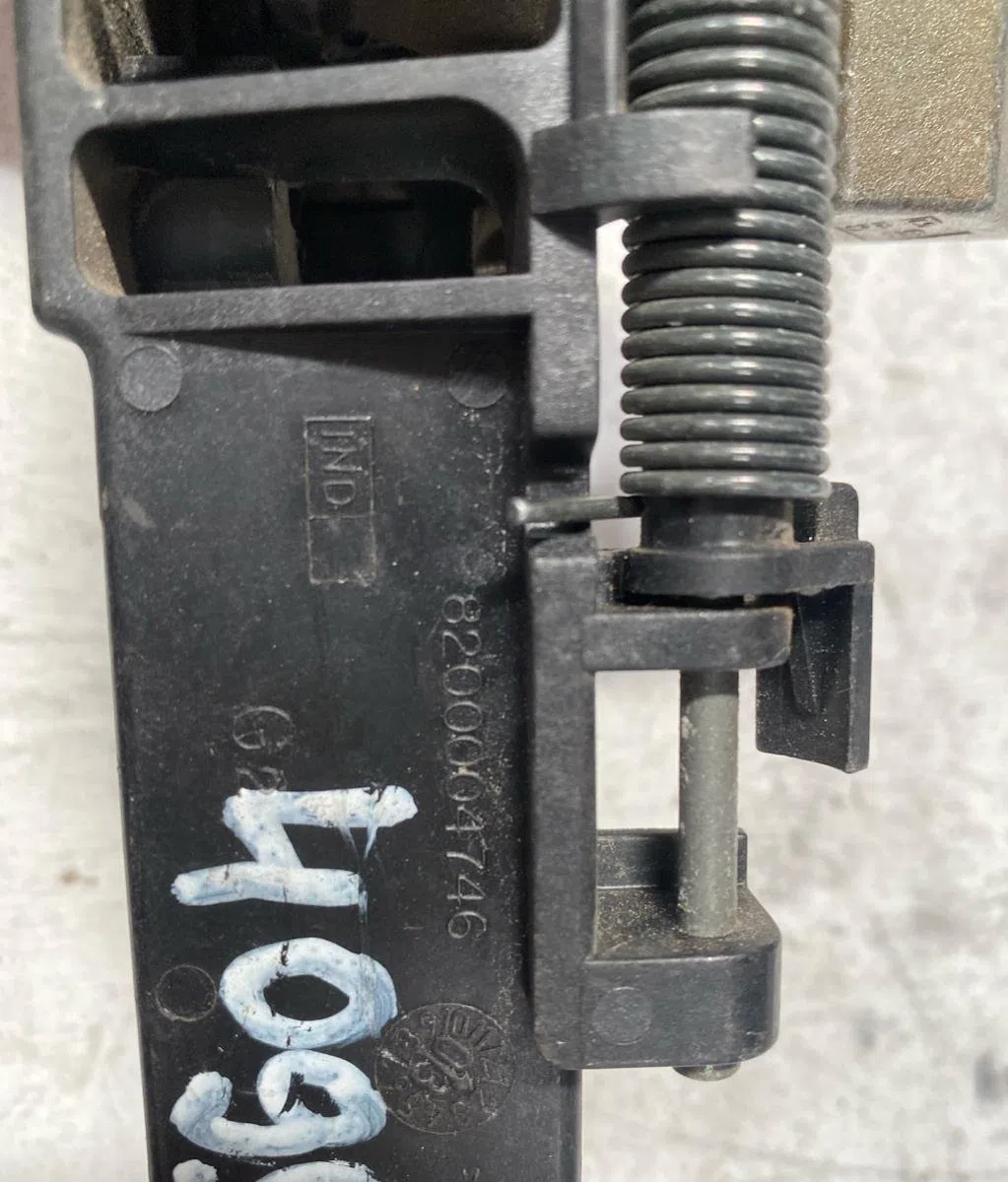 Poignee ext porte arg Renault ESPACE IV (JK0-1_) 2.2 dci (jk0h) (2002-2006) occasion