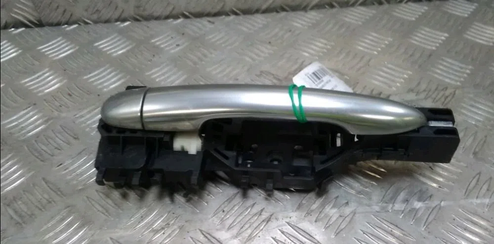 Poignee ext porte arg Renault SCÉNIC II (JM0-1_) 1.5 dci (jm1e, jm16) (2005-2008) 5 portes occasion