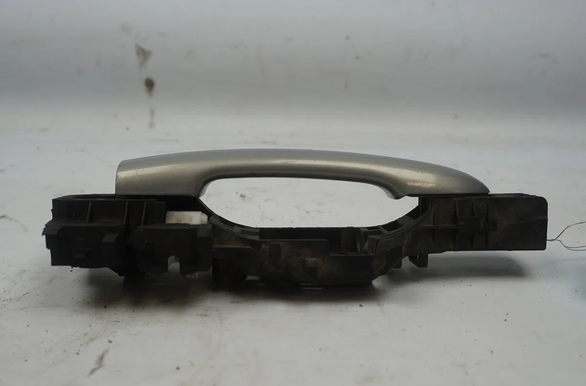 Poignee ext porte arg Renault SCÉNIC II (JM0-1_) 1.6 (jm0c, jm0j, jm1b) (2003-2006) 5 portes occasion