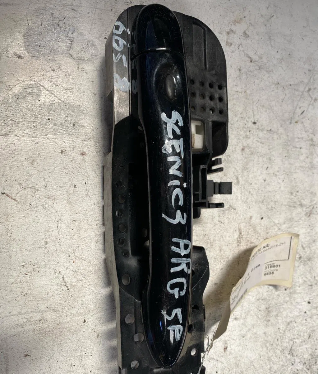 Poignee ext porte arg Renault SCÉNIC III (JZ0-1_) 1.5 dci (2009) 5 portes occasion