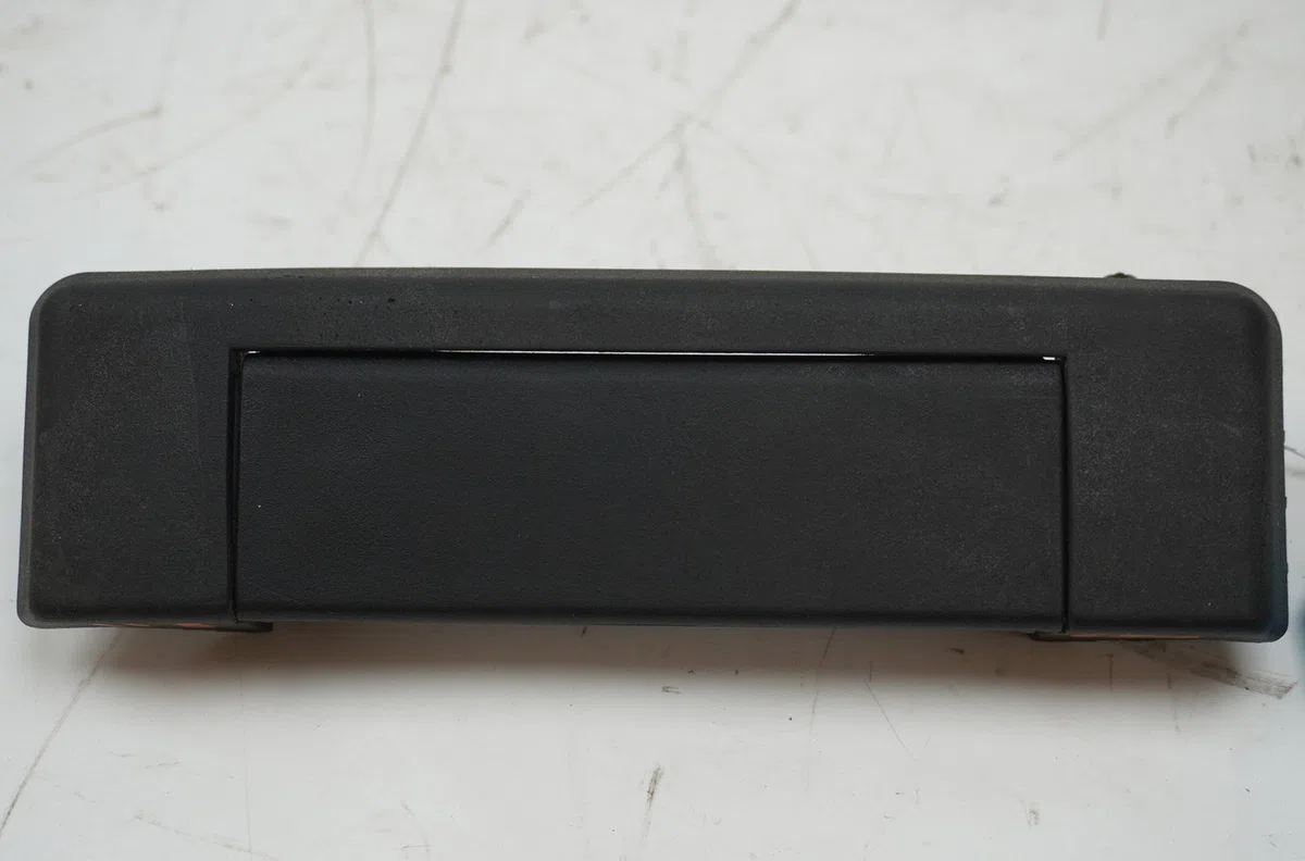 Poignee ext porte arg Renault SUPER 5 (B-C40_) 1.1 (1989-1990) 5 portes occasion