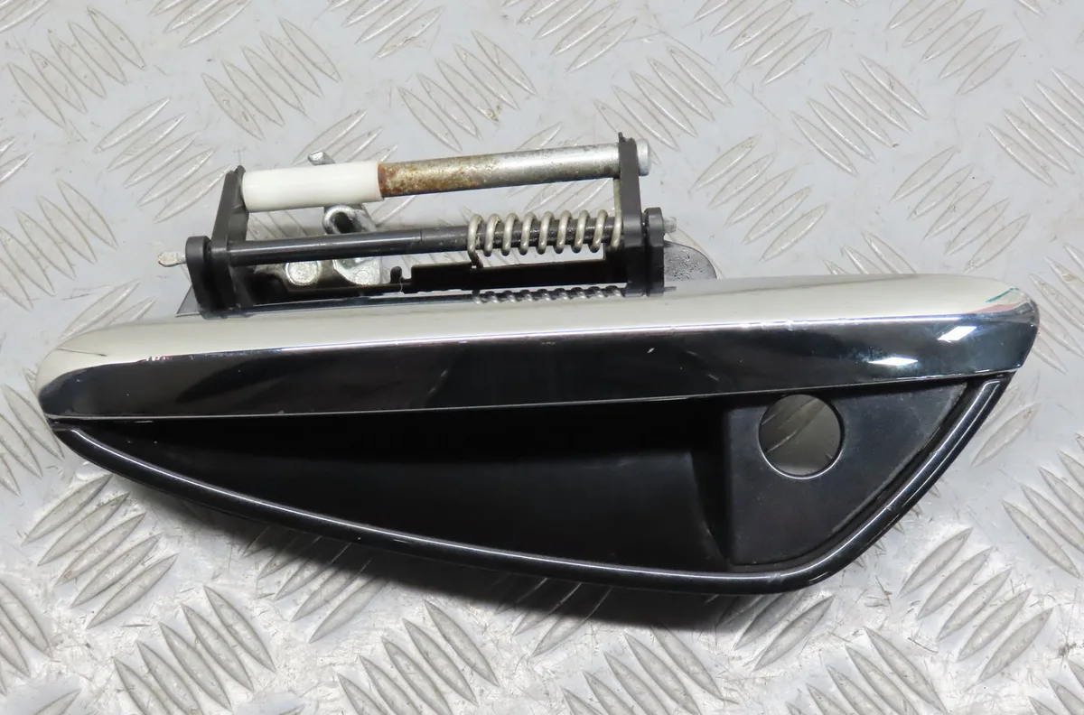 Poignee ext porte avd Alfa romeo 159 (939_) 1.9 jtdm 16v (939axc1b, 939axc12) (2005-2011) occasion