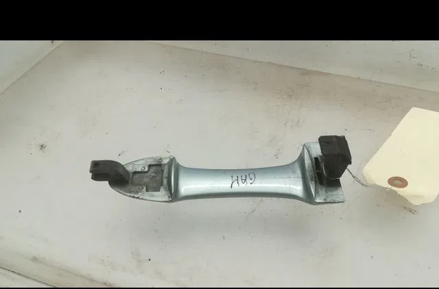 Poignee ext porte avd Ford FOCUS I Clipper (DNW) 1.8 tdci (2001-2004) occasion