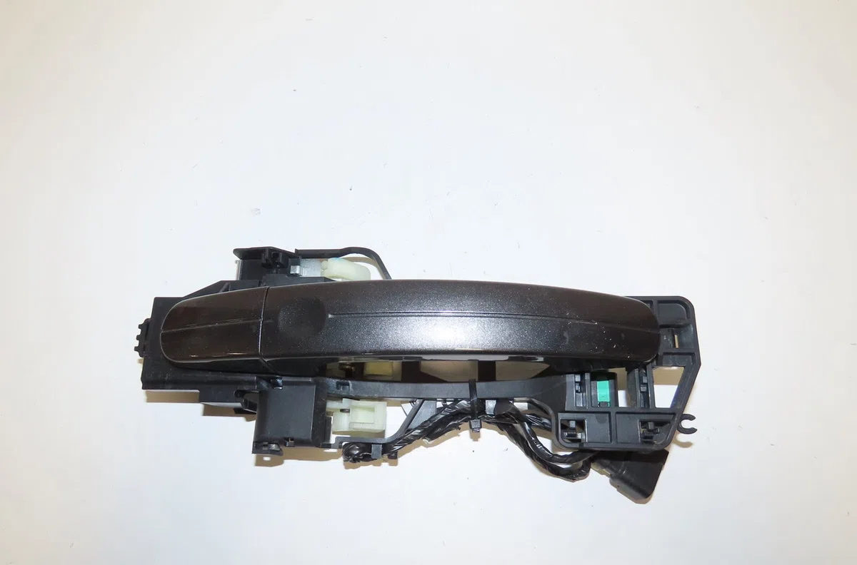 Poignee ext porte avd Ford KUGA II (DM2) 2.0 tdci (2013-2014) occasion