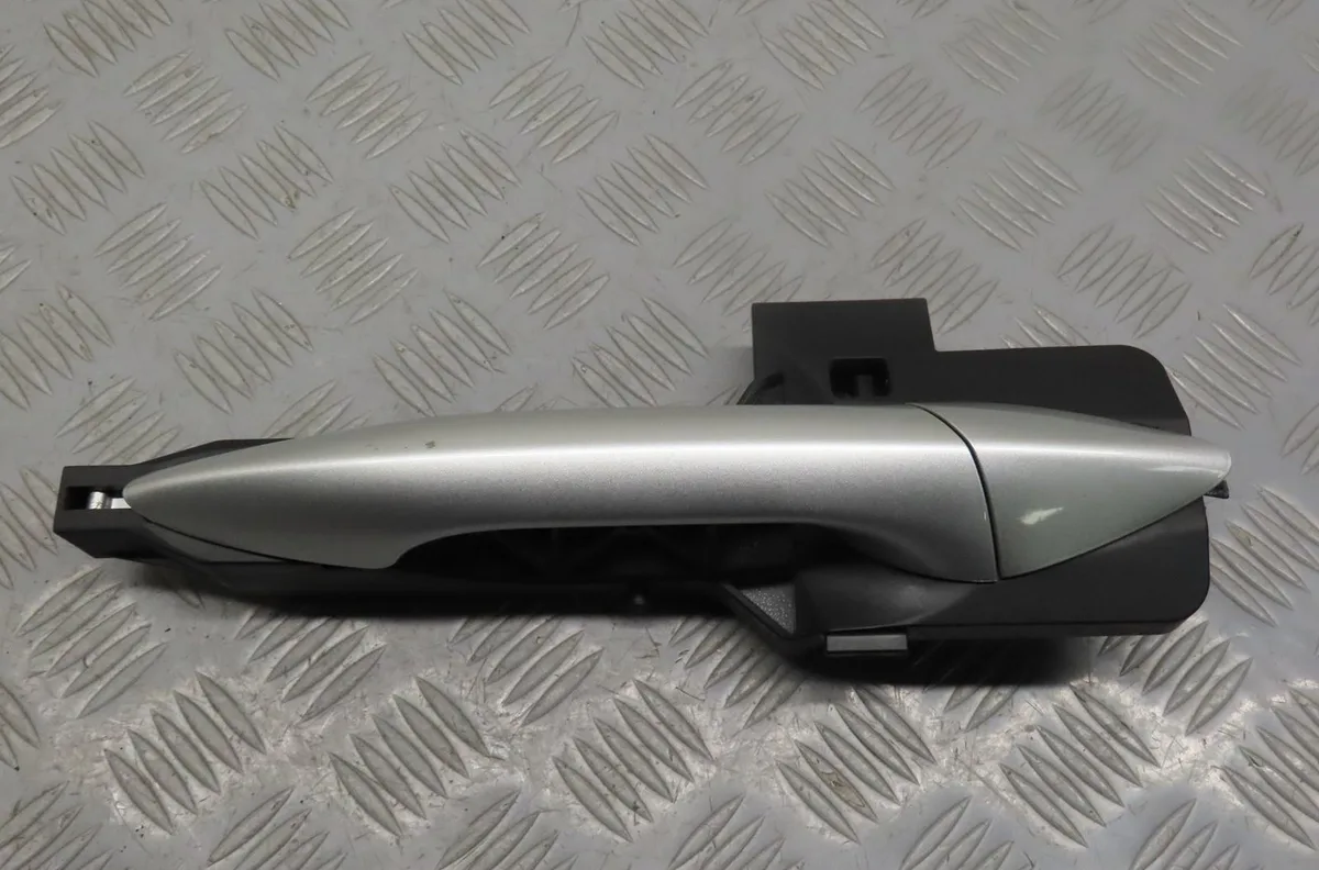 Poignee ext porte avd Hyundai I30 (GD) 1.6 crdi (2011-2015) occasion