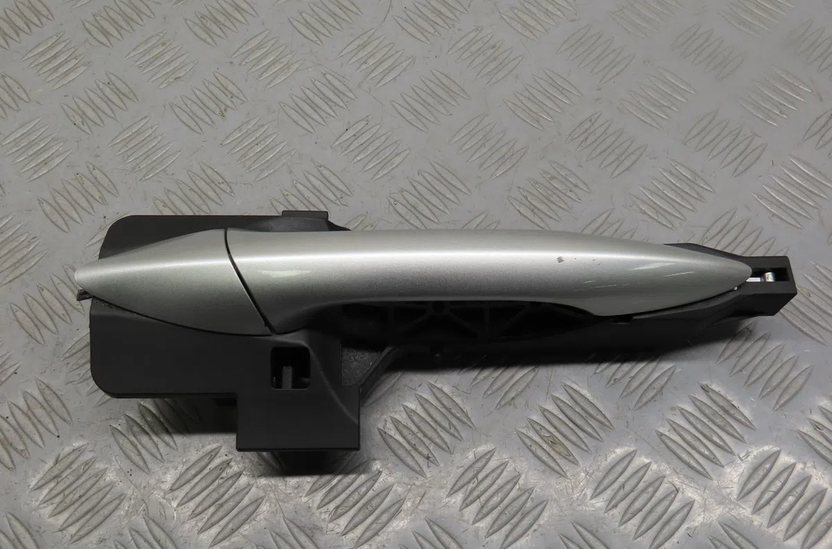 Poignee ext porte avd Hyundai I30 (GD) 1.6 crdi (2011-2015) occasion