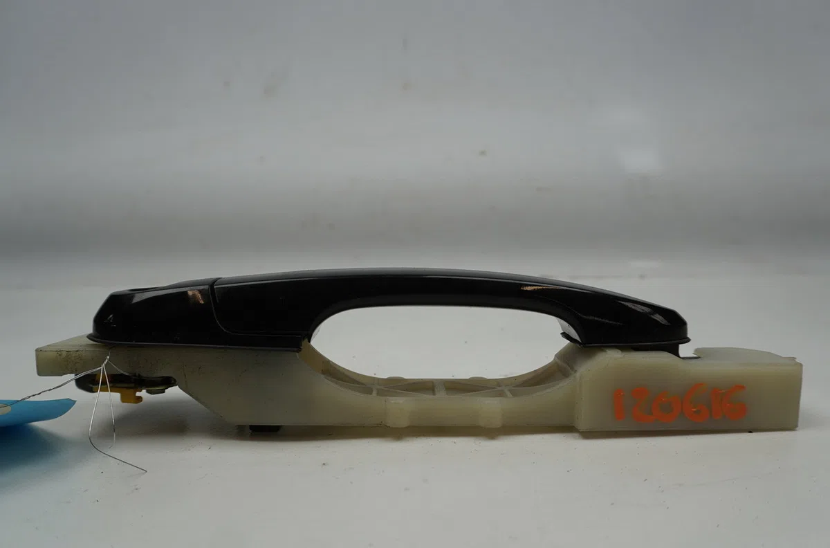 Poignee ext porte avd Hyundai TUCSON (JM) 2.0 crdi traction intégrale (2004-2010) occasion