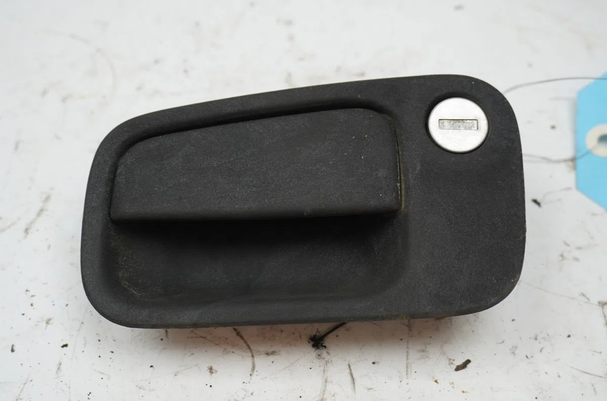 Poignee ext porte avd Lancia Y (840_) 1.2 (840aa, 840af1a) (1996-2003) occasion