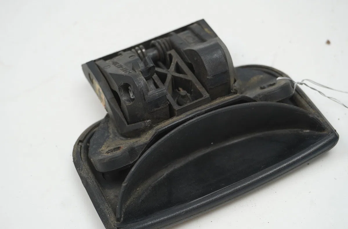 Poignee ext porte avd Peugeot 106 II (1A_, 1C_) 1.1 i (1996-2004) occasion