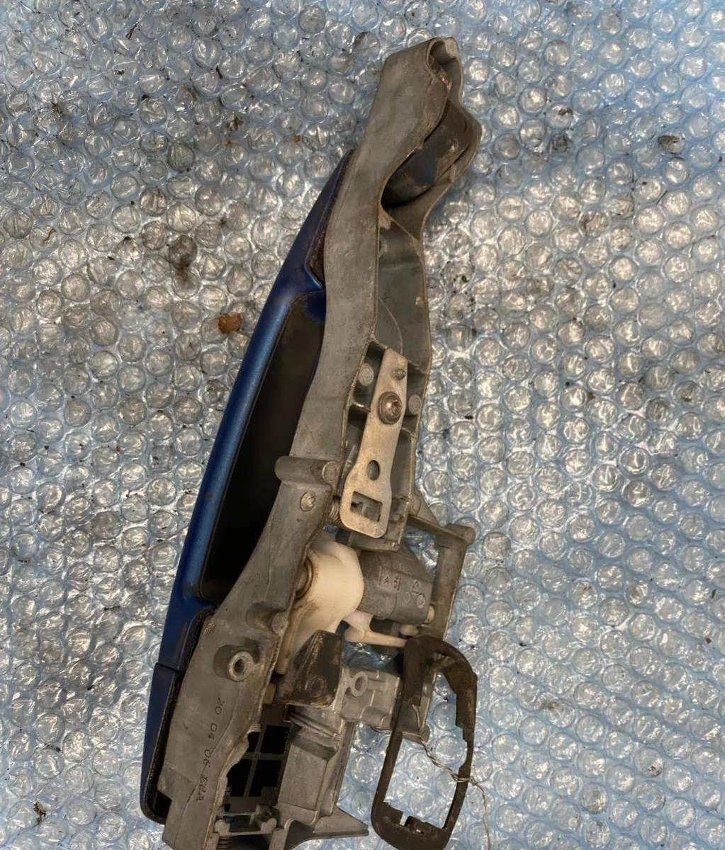 Poignee ext porte avd Peugeot 207-207 (WA_, WC_) 1.6 hdi (2006-2013) 5 portes occasion