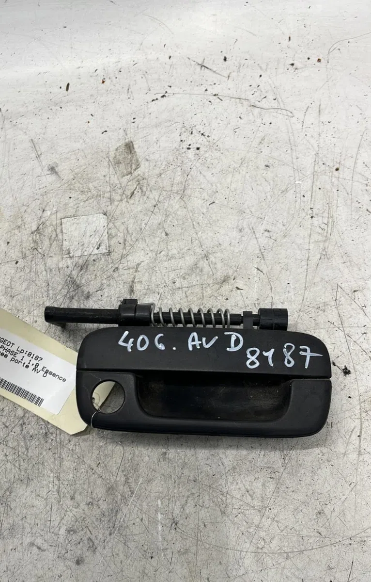 Poignee ext porte avd Peugeot 406 (8B) 1.8 16v (1995-2000) occasion