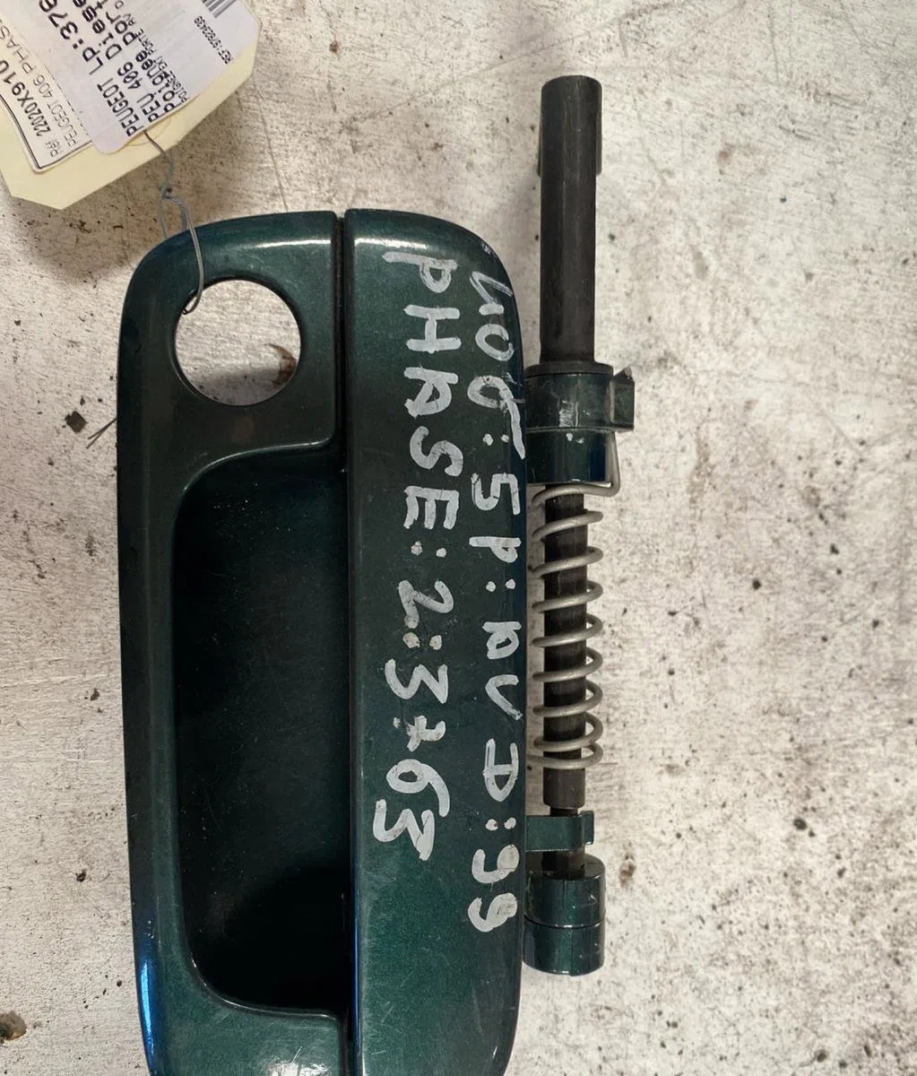 Poignee ext porte avd Peugeot 406 (8B) 2.0 hdi 110 (1998-2001) 4 portes occasion