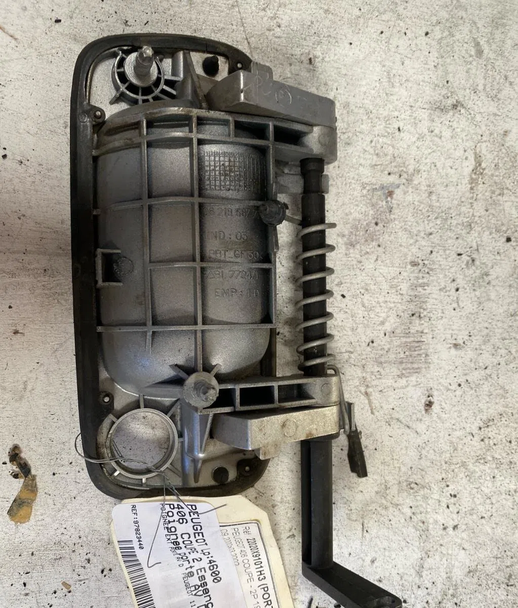 Poignee ext porte avd Peugeot 406 Coupé (8C) 2.0 16v (1997-2004) occasion