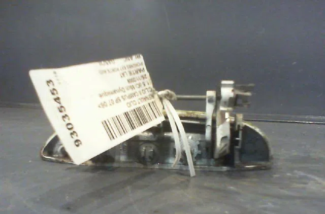 Poignee ext porte avd RENAULT CLIO II Phase 1 03-1998--06-2001 occasion