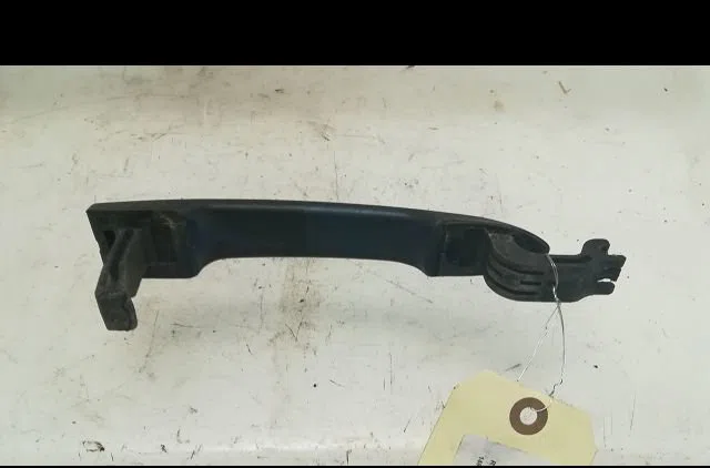 Poignee ext porte avd Renault CLIO III (BR0-1, CR0-1) 1.5 dci (c-br0g, c-br1g) (2005-2012) 5 portes occasion