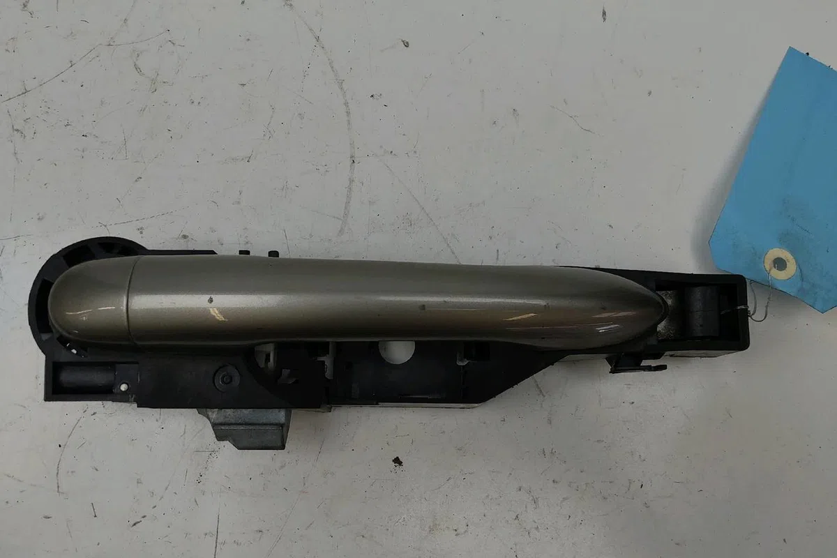 Poignee ext porte avd Renault MODUS - GRAND MODUS (F-JP0_) 1.2 (jp0c, jp0k, fp0c, fp0k, fp0p, jp0p, jp0t) (2004) 5 porte