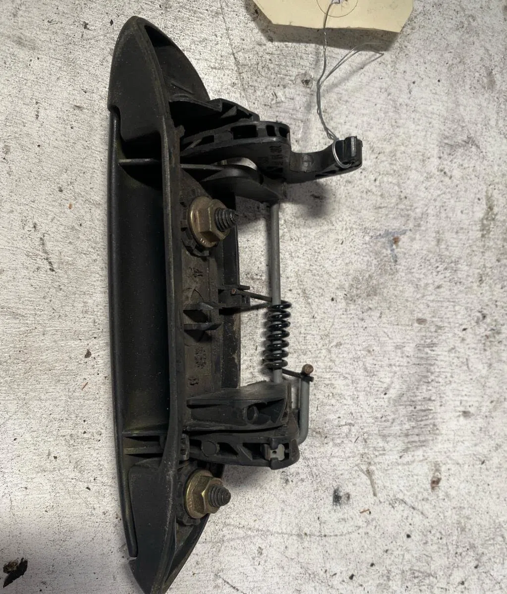 Poignee ext porte avd Renault SCÉNIC I Monospace (JA0-1_, FA0_) 1.9 dci (ja05, ja1f) (1999-2003) 5 portes occasion