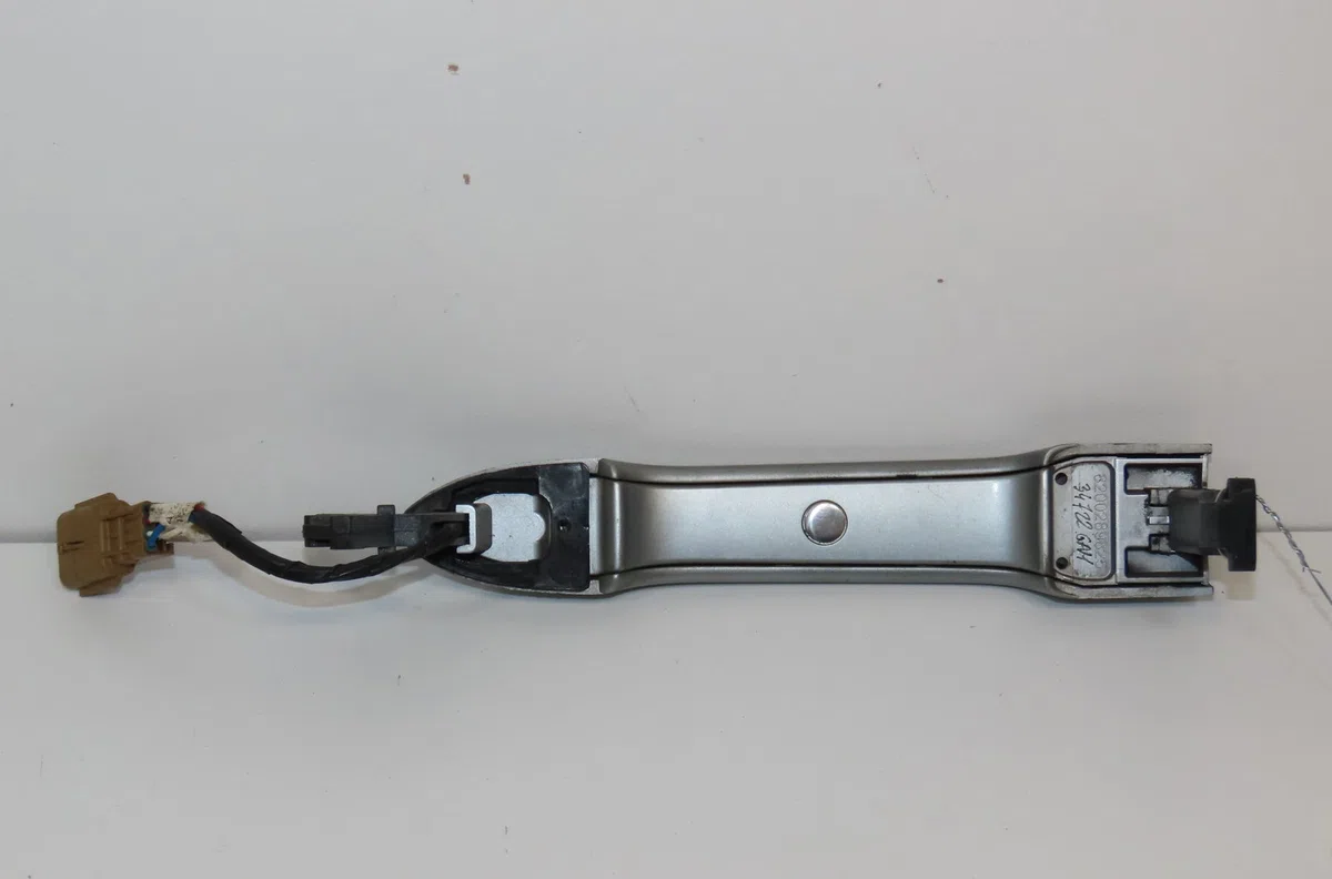 Poignee ext porte avd Renault SCÉNIC II (JM0-1_) 1.5 dci (jm1e, jm16) (2005-2008) 5 portes occasion