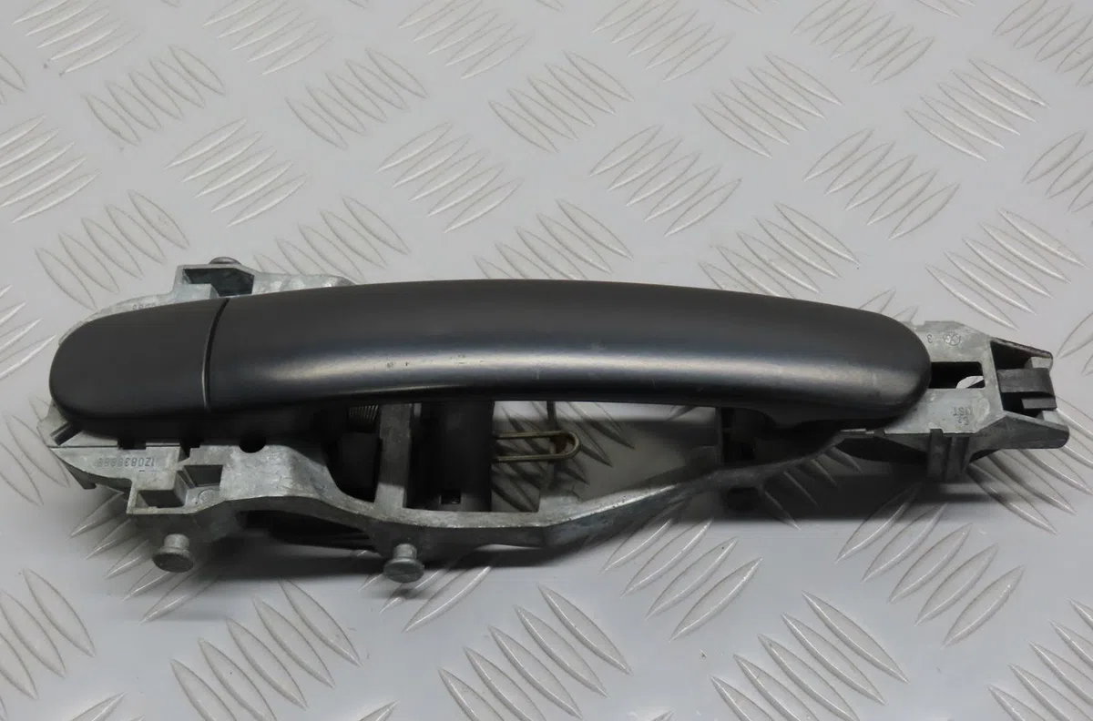 Poignee ext porte avd Volkswagen GOLF V (1K1) 1.9 tdi (2003-2008) 5 portes occasion