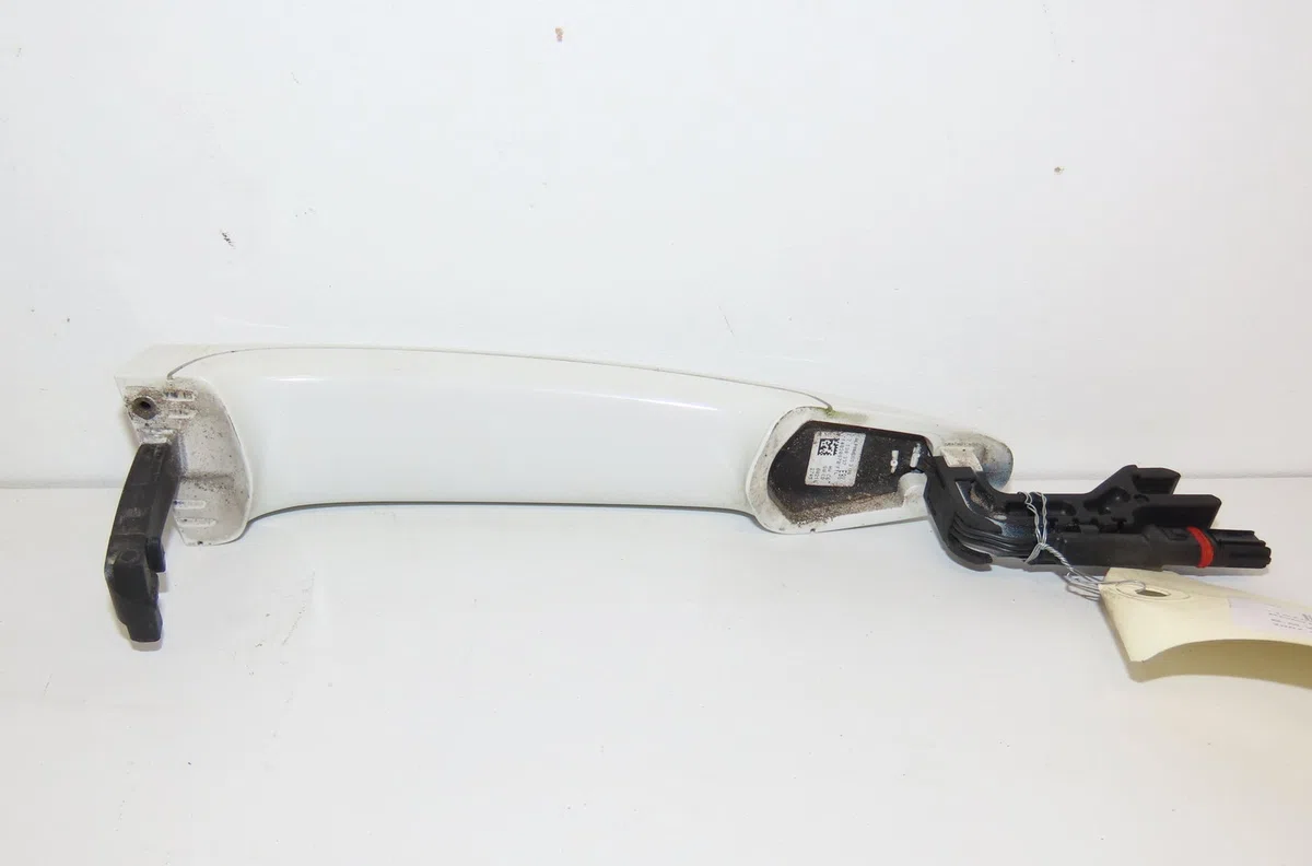 Poignee ext porte avg Bmw 3 (E90) 335 d (2006-2011) occasion