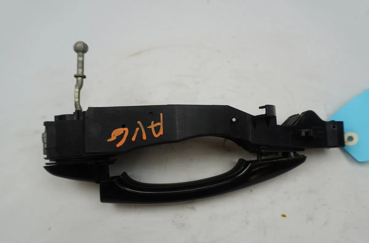 Poignee ext porte avg Citroen C4 II (NC_) 1.6 hdi 110 (2009) 5 portes occasion
