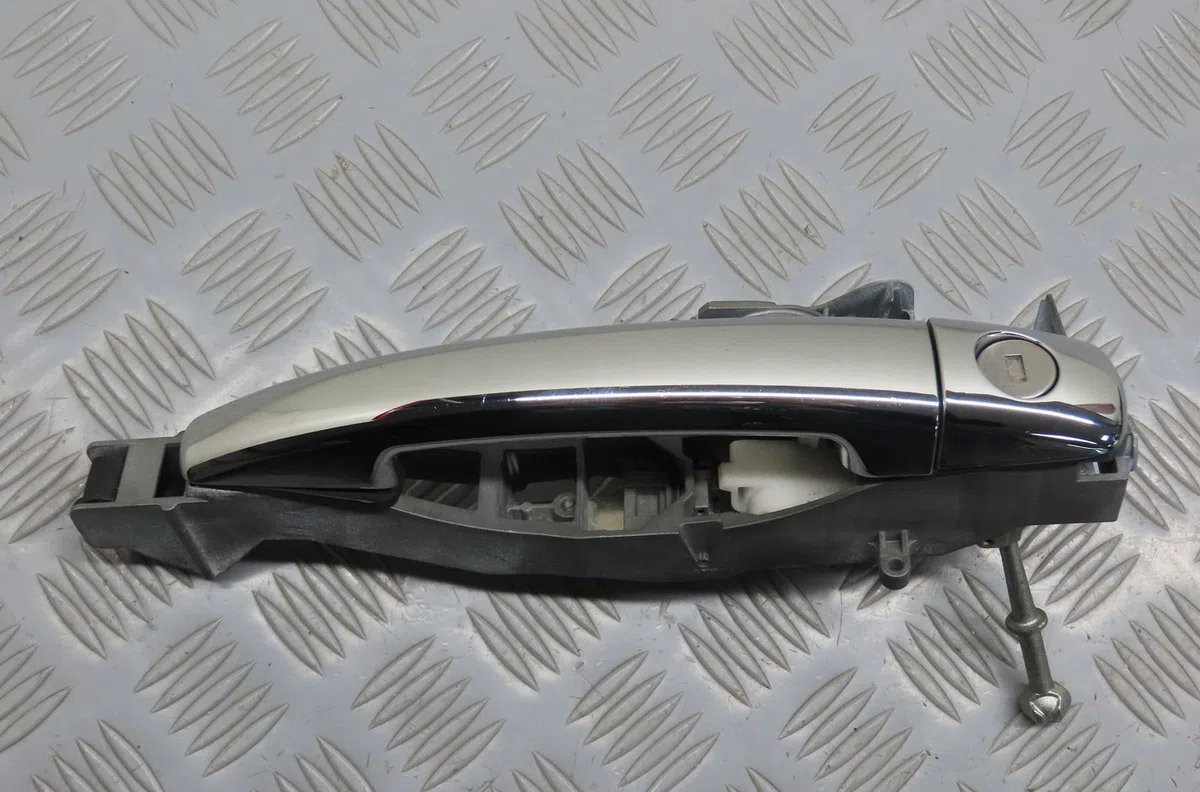 Poignee ext porte avg Citroen DS3 (SA_) 1.4 vti 95 (2010-2015) occasion