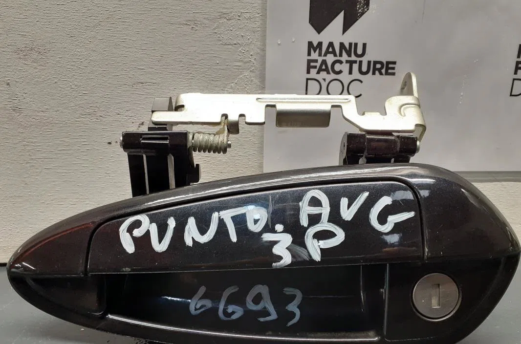 Poignee ext porte avg Fiat PUNTO (199_) 1.2 (199axz1a, 199bxz1a) (2012) occasion