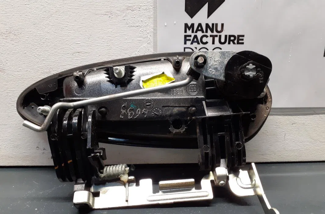 Poignee ext porte avg Fiat PUNTO (199_) 1.2 (199axz1a, 199bxz1a) (2012) occasion