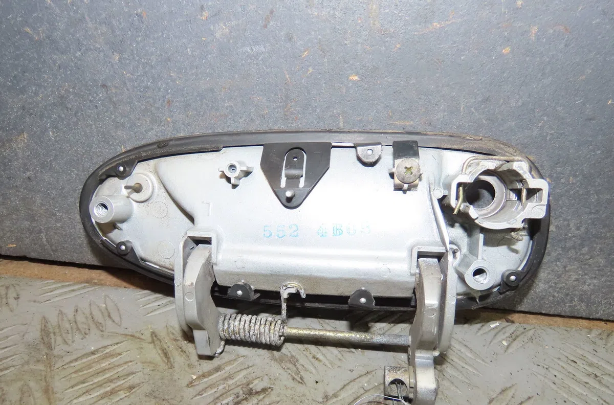 Poignee ext porte avg Honda PRELUDE IV (BB_) 2.0 i 16v (bb3) (1992-1996) occasion