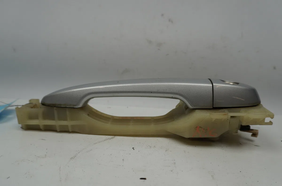 Poignee ext porte avg Kia MAGENTIS II (MG) 2.0 crdi (2006-2010) occasion