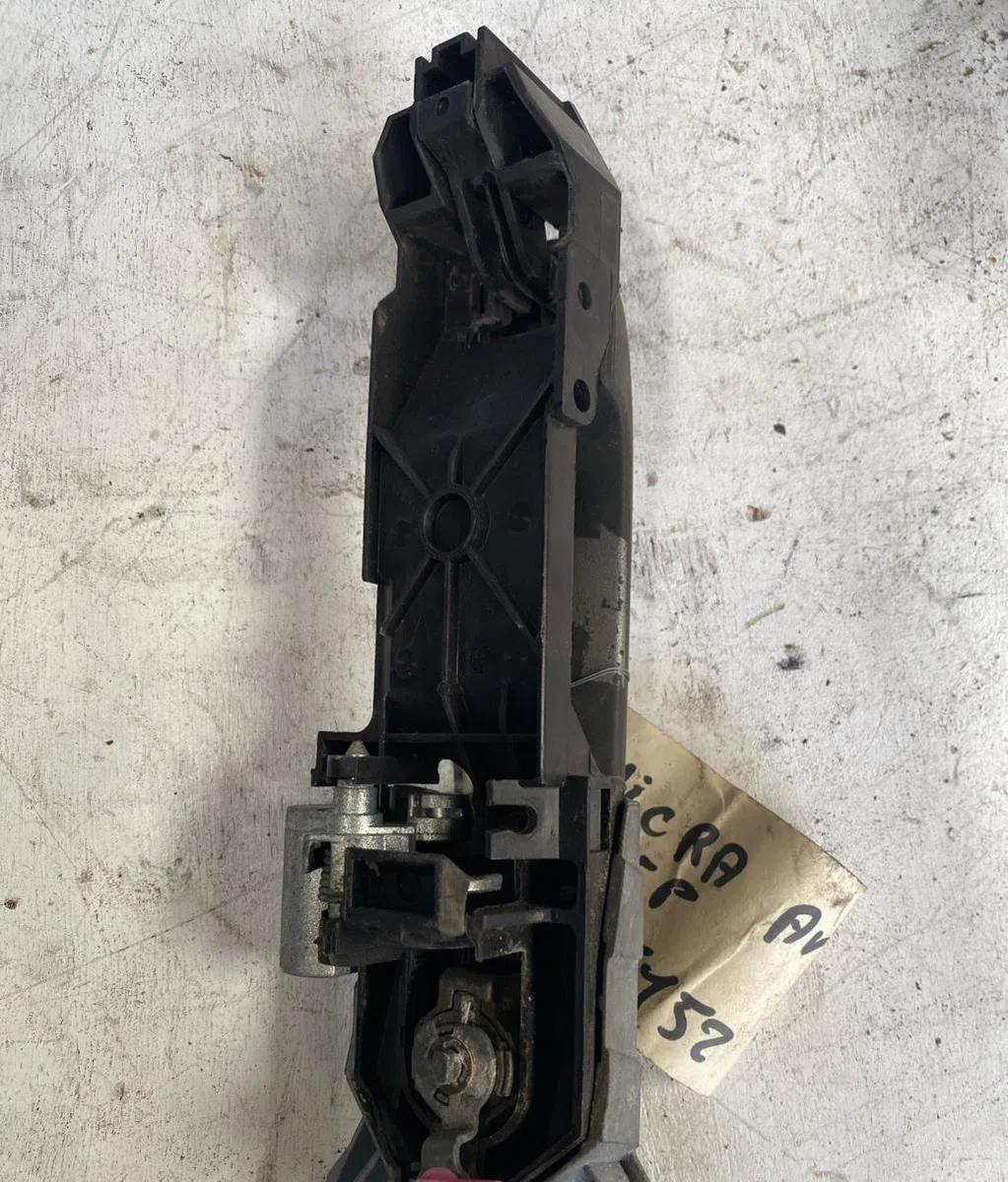 Poignee ext porte avg Nissan MICRA III (K12) 1.2 16v (2003-2010) occasion