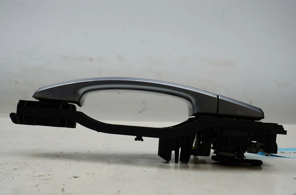 Poignee ext porte avg Opel CORSA D (S07) 1.2 (l08, l68) (2006-2014) 5 portes occasion