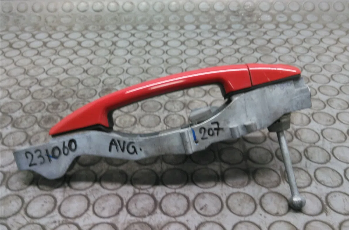 Poignee ext porte avg Peugeot 207-207 (WA_, WC_) 1.4 16v (2006-2013) occasion
