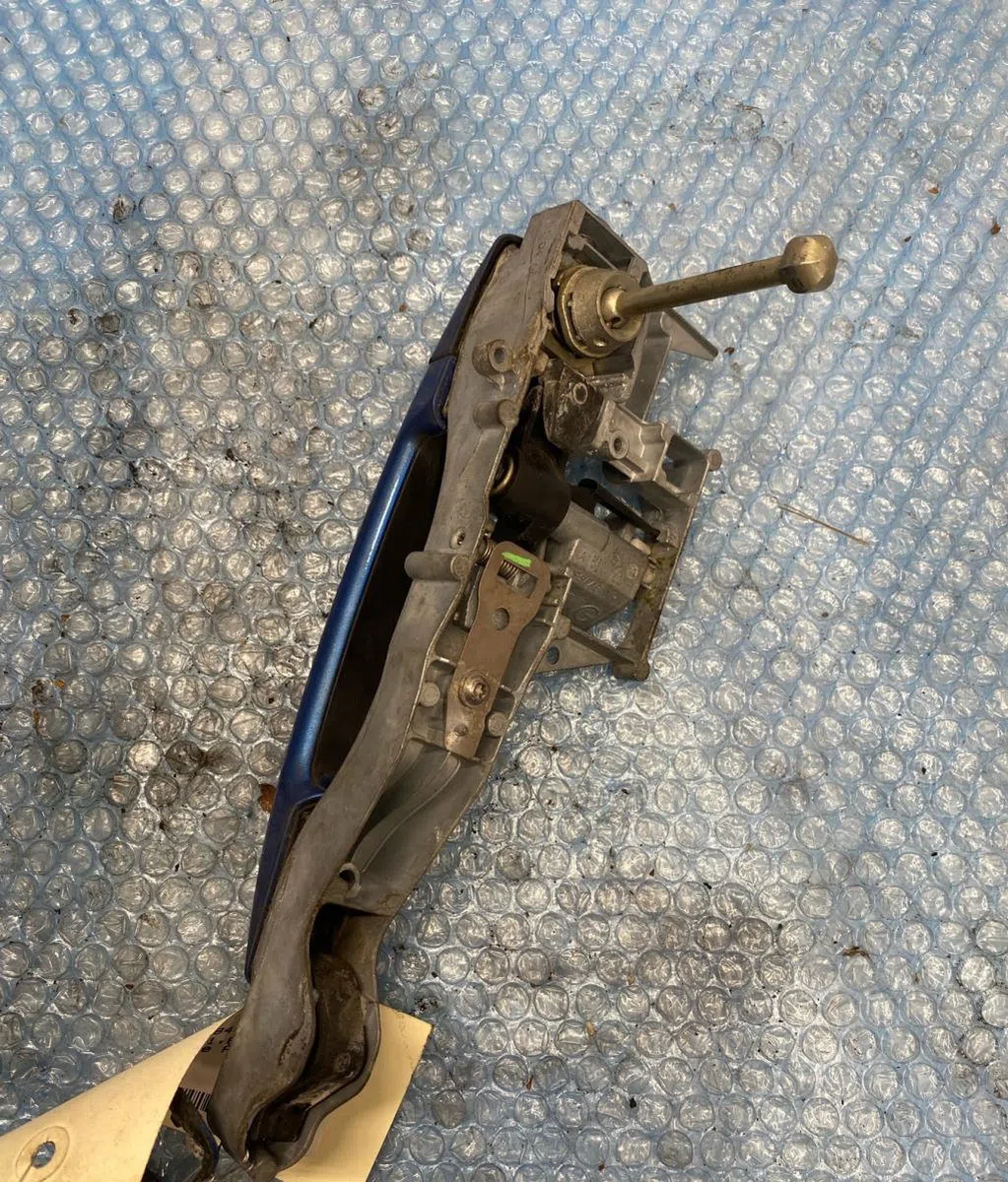 Poignee ext porte avg Peugeot 207-207 (WA_, WC_) 1.6 hdi (2006-2013) 5 portes occasion