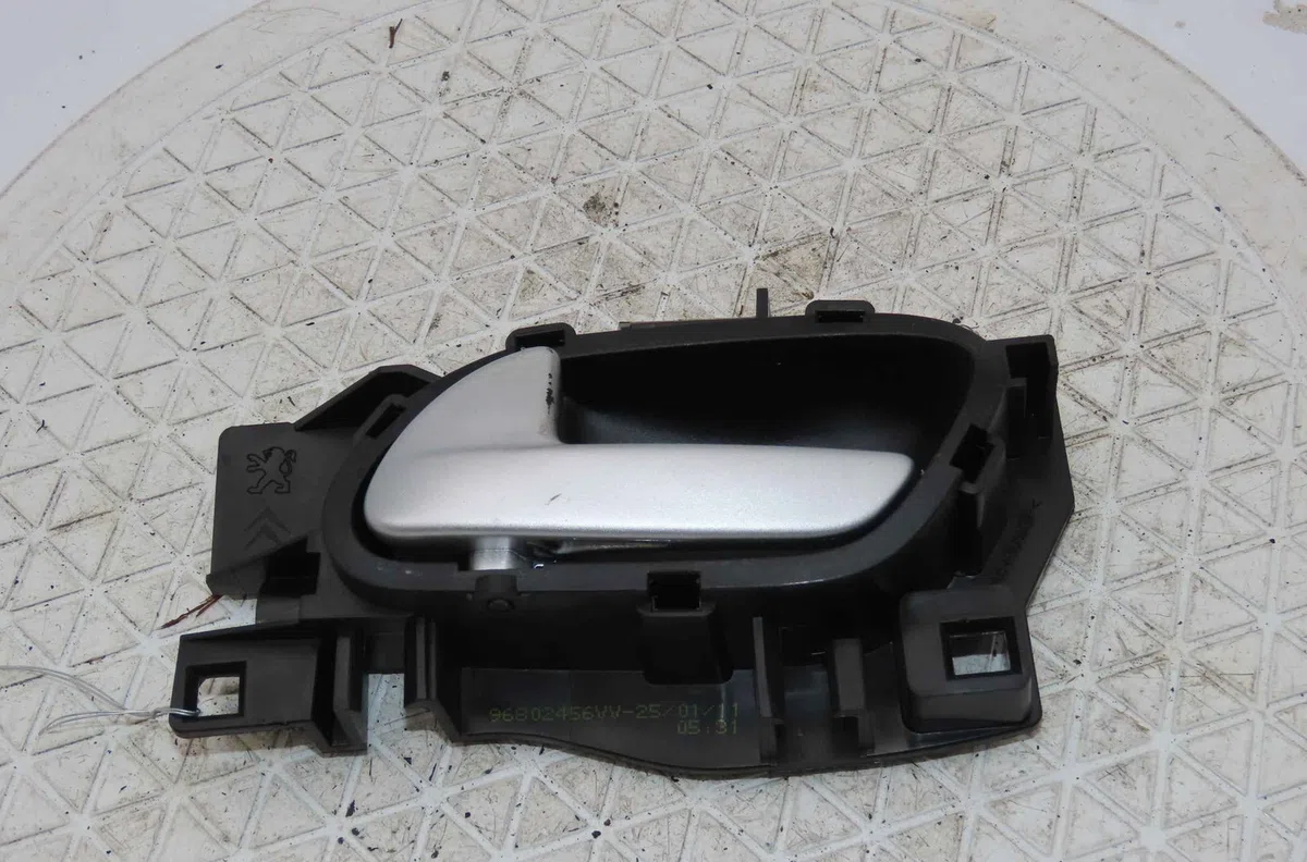 Poignee ext porte avg PEUGEOT 207 occasion