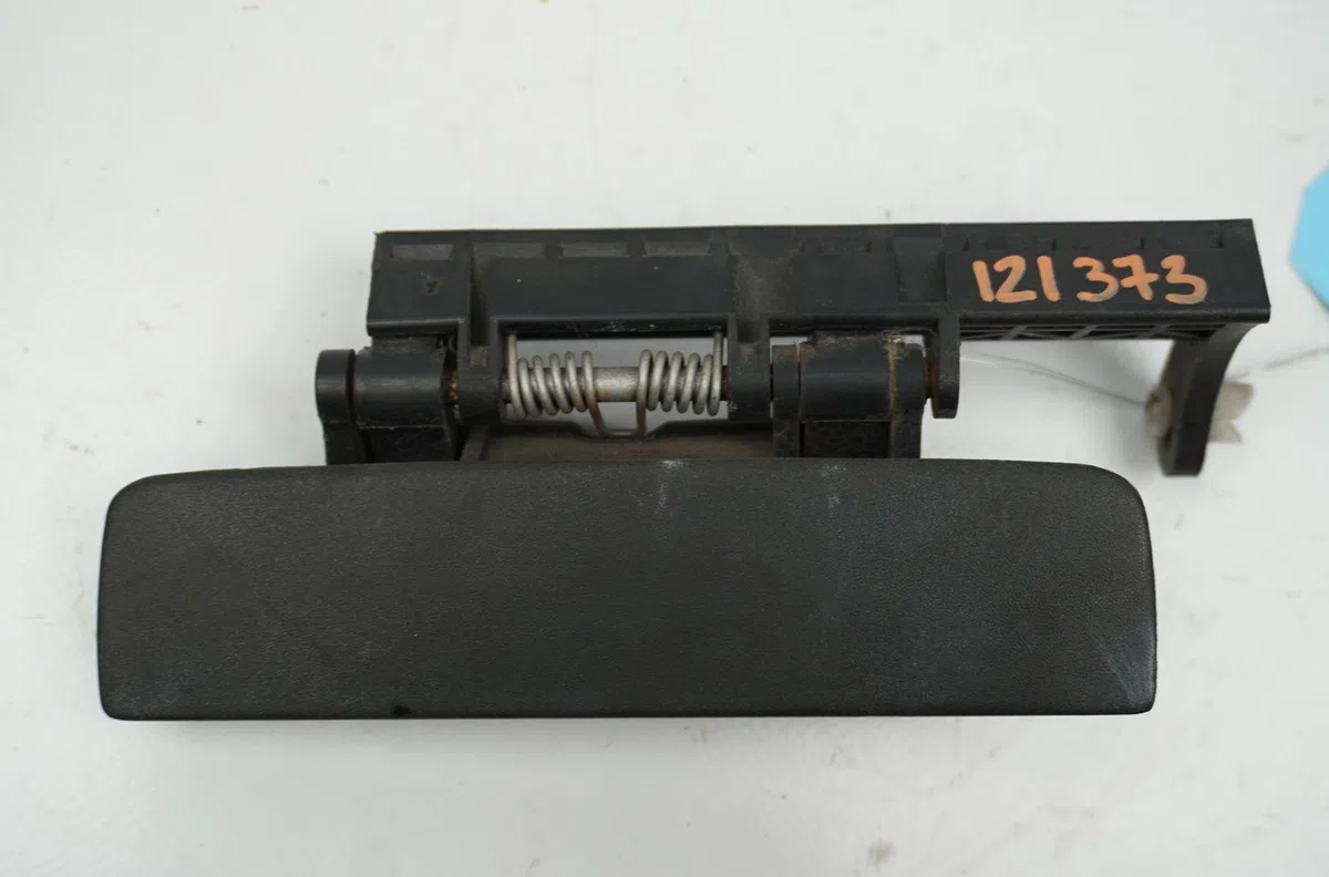 Poignee ext porte avg Peugeot 306 3-5 portes (7A, 7C, N3, N5) 1.9 d (1994-2001) occasion