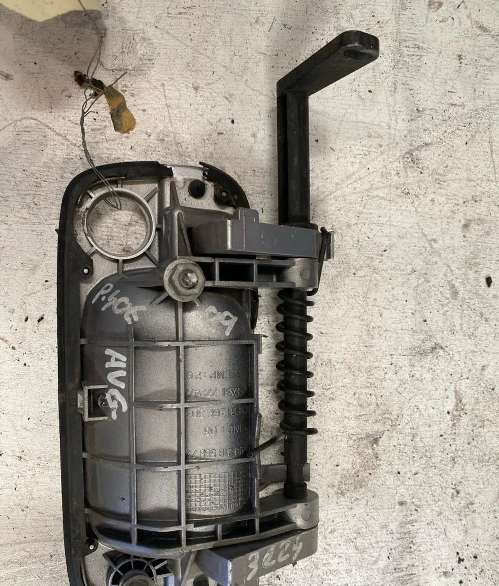 Poignee ext porte avg Peugeot 406 (8B) 2.0 hdi 110 (1998-2001) 4 portes occasion