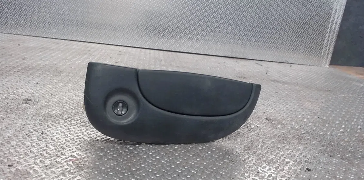 Poignee ext porte avg Renault KANGOO (KC0-1_) 1.5 dci (kc07) (2001) occasion