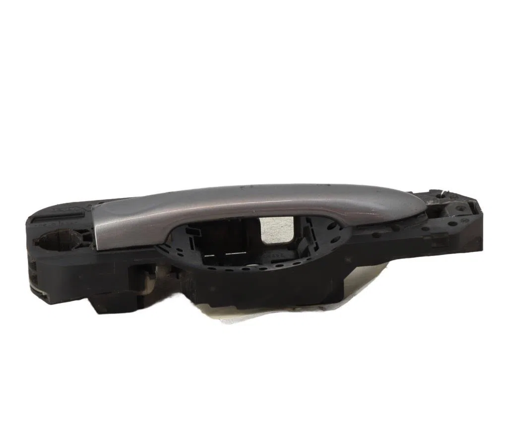 Poignee ext porte avg Renault MEGANE III 3-5 portes (BZ0-1_, B3_) 1.5 dci (2009) 5 portes occasion
