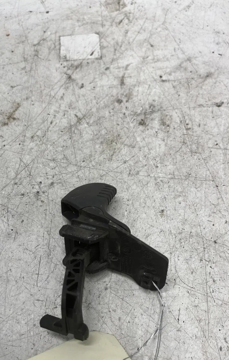 Poignee ext porte avg Renault TWINGO I (C06_) 1.2 (c066, c068) (1996-2007) 3 portes occasion