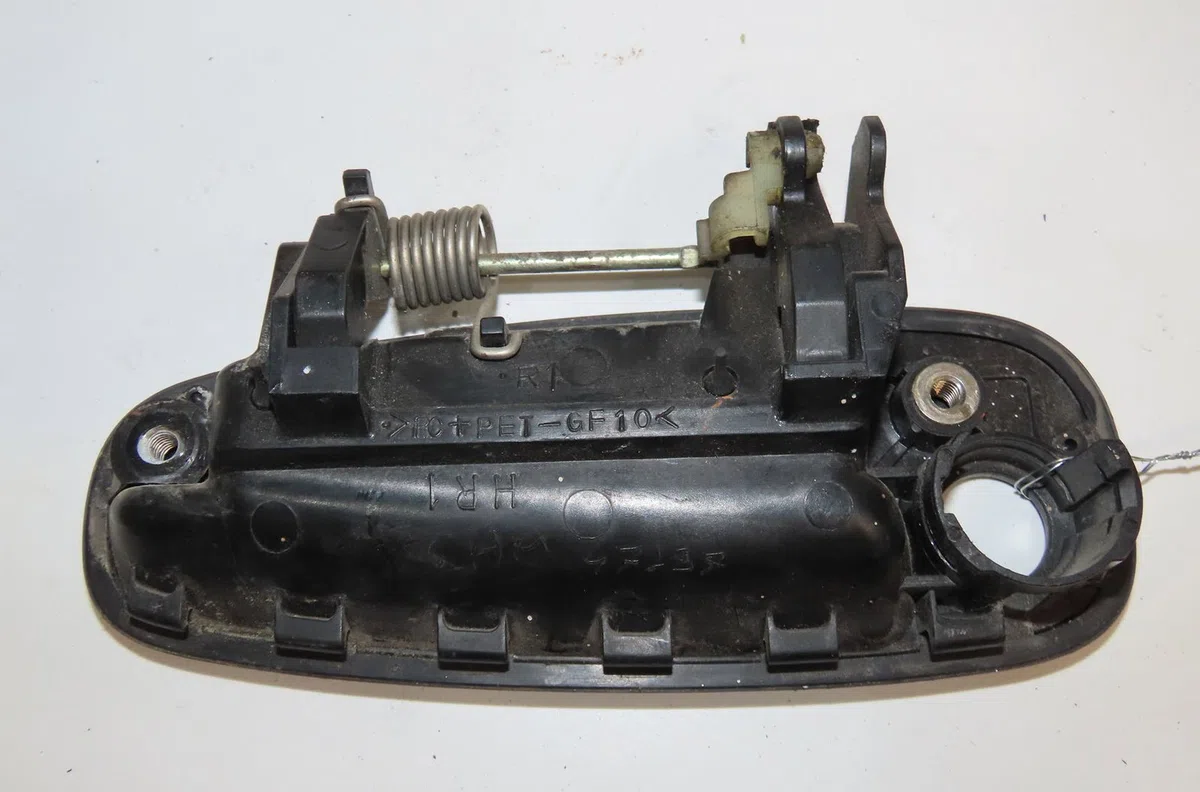 Poignee ext porte avg Toyota RAV 4 I Cabrio (_A1_) 2.0 4wd (sxa11) (1997-2000) occasion