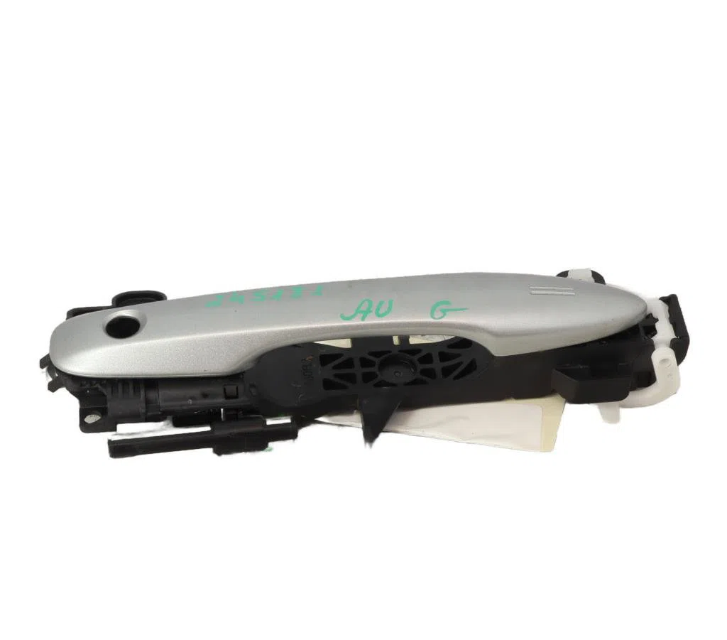 Poignee ext porte avg Toyota YARIS CROSS (MXP_) 1.5 hybrid (mxpj10) (2020) occasion