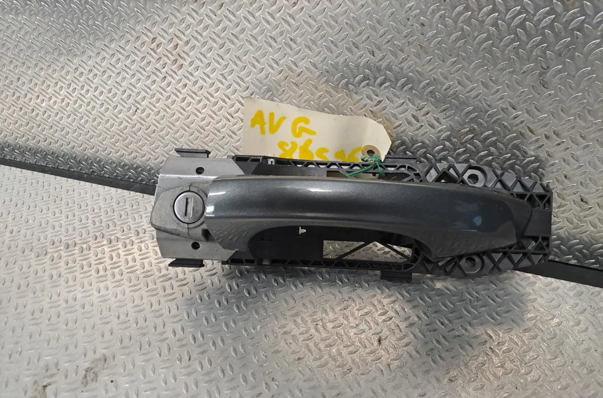 Poignee ext porte avg VOLKSWAGEN GOLF 7  GOLF 7 PHASE 2 occasion