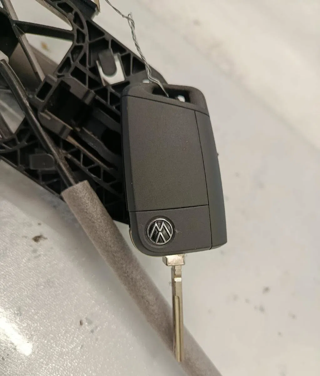 Poignee ext porte avg VOLKSWAGEN POLO 6 PHASE 1 occasion