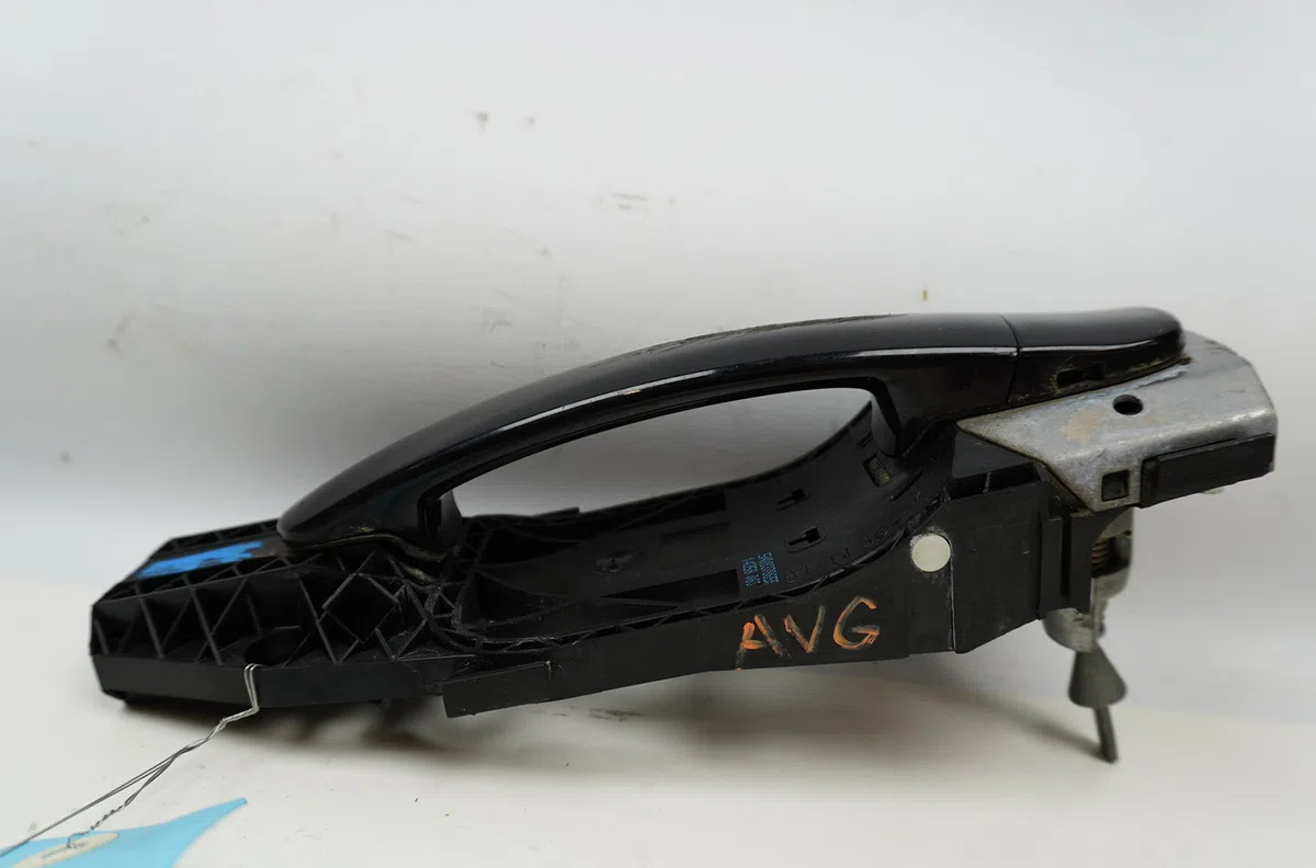Poignee ext porte avg Volkswagen TIGUAN (5N_) 2.0 tdi 4motion (2007-2018) occasion