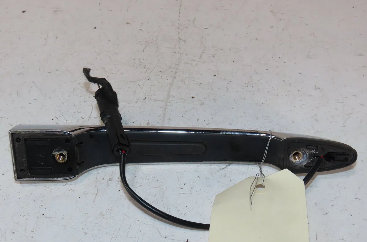 Poignee ext porte battante g Mini MINI CLUBMAN (F54) Cooper (2014) occasion
