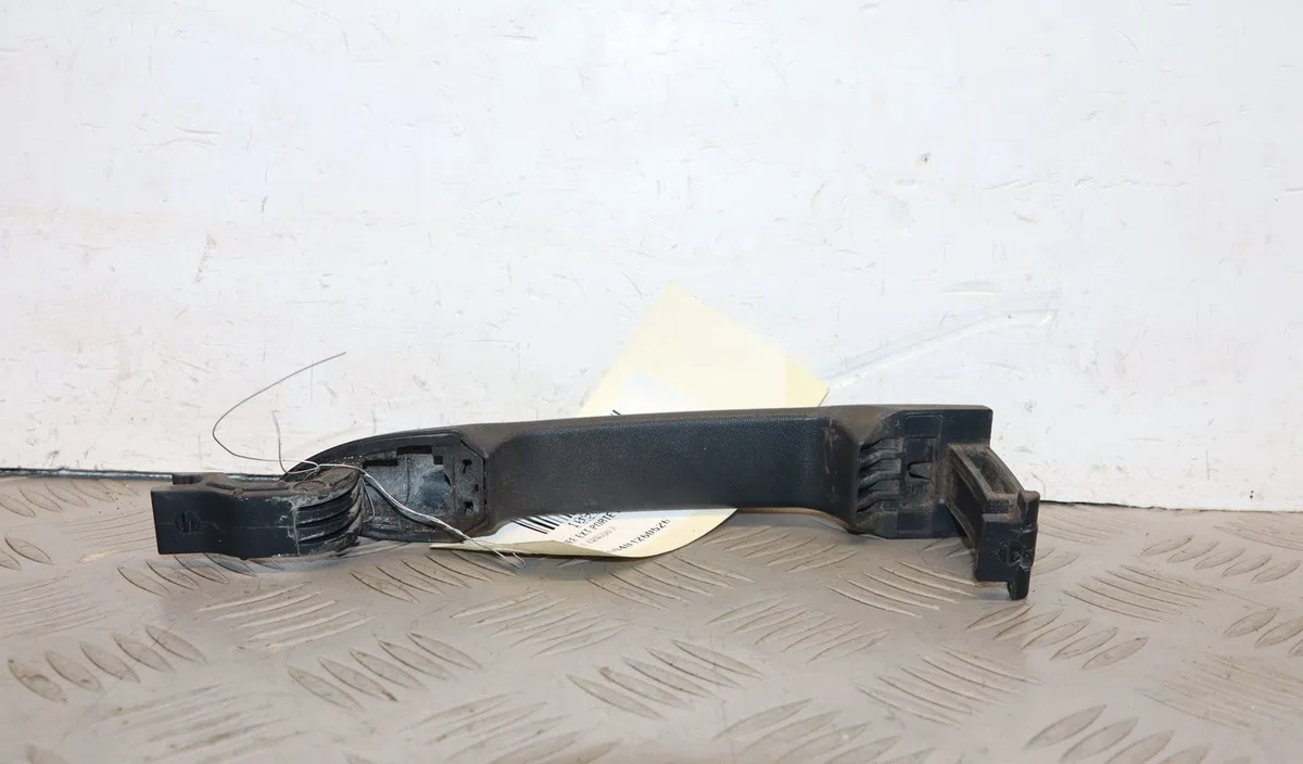 Poignee ext porte battante g Renault KANGOO Express (FW0-1_) 1.5 dci 90 (fw0g, fw05, fw08, fw11) (2009) 4 portes occasio