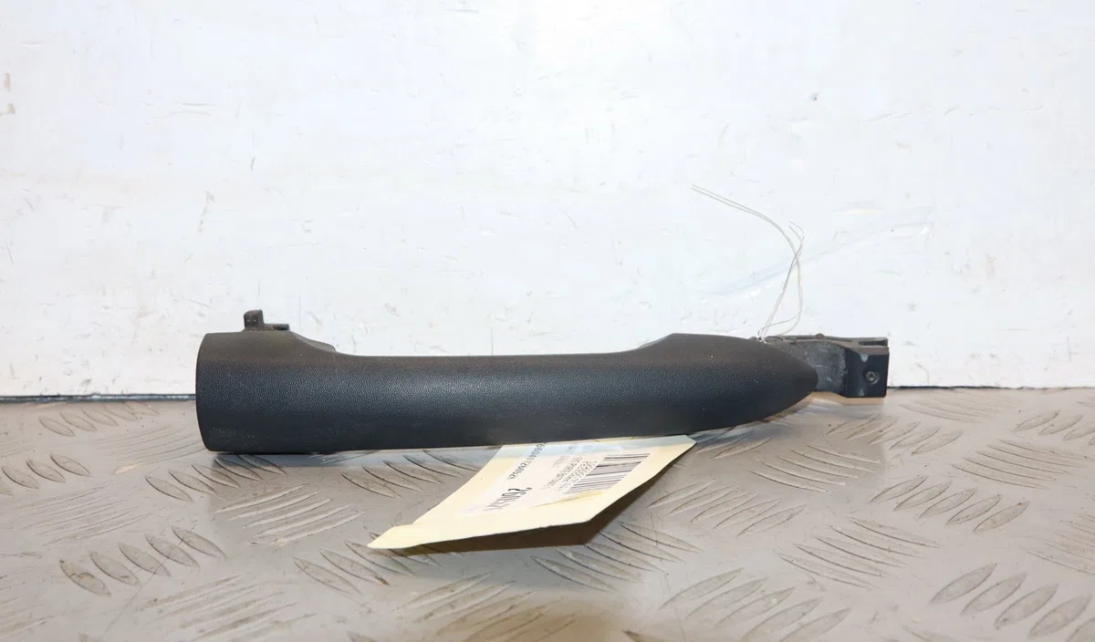 Poignee ext porte battante g Renault KANGOO Express (FW0-1_) 1.5 dci 90 (fw0g, fw05, fw08, fw11) (2009) 4 portes occasio
